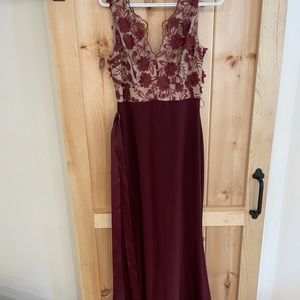Le chateau burgundy formal dress size 8